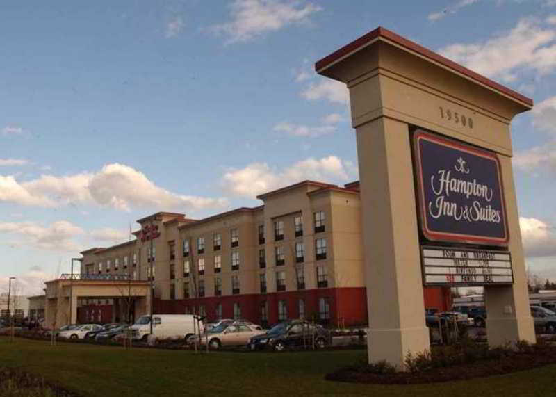 Hampton Inn & Suites By Hilton Langley-Surrey Exterior photo